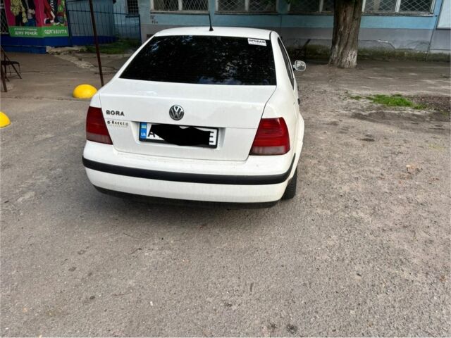 Фольксваген Бора 2001 у Яготине на Automoto.ua Білий Фольксваген Бора, об'ємом двигуна 1.4 л та пробігом 200 тис. км за 2900 $, фото 3 на Automoto.ua