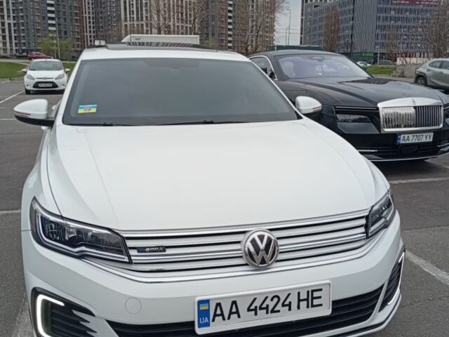 Білий Фольксваген Бора, об'ємом двигуна 0 л та пробігом 45 тис. км за 376 $, фото 4 на Automoto.ua