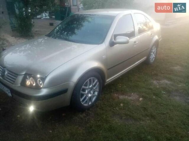 Бежевий Фольксваген Бора, об'ємом двигуна 1.6 л та пробігом 380 тис. км за 3700 $, фото 1 на Automoto.ua