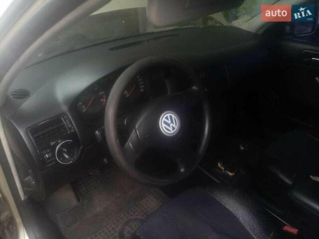 Бежевий Фольксваген Бора, об'ємом двигуна 1.6 л та пробігом 380 тис. км за 3700 $, фото 8 на Automoto.ua