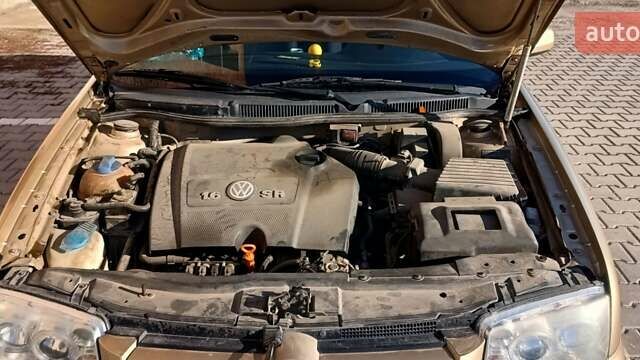 Бежевый Фольксваген Бора, объемом двигателя 1.6 л и пробегом 280 тыс. км за 3400 $, фото 5 на Automoto.ua