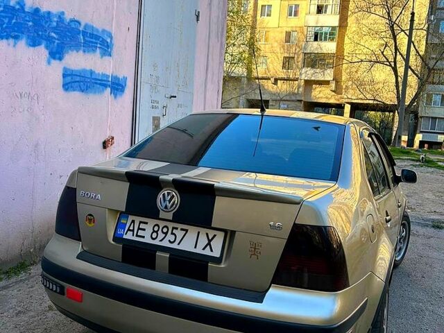 Фольксваген Бора 2002 в Каменское - Днепродзержинск на Automoto.ua Бежевый Фольксваген Бора, объемом двигателя 1.6 л и пробегом 290 тыс. км за 4000 $, фото 2 на Automoto.ua
