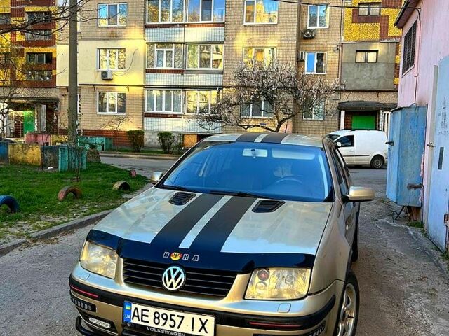 Фольксваген Бора 2002 в Каменское - Днепродзержинск на Automoto.ua Бежевый Фольксваген Бора, объемом двигателя 1.6 л и пробегом 290 тыс. км за 4000 $, фото 1 на Automoto.ua
