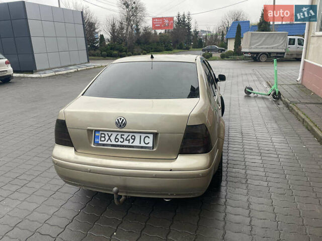 Бежевий Фольксваген Бора, об'ємом двигуна 1.6 л та пробігом 300 тис. км за 3200 $, фото 4 на Automoto.ua