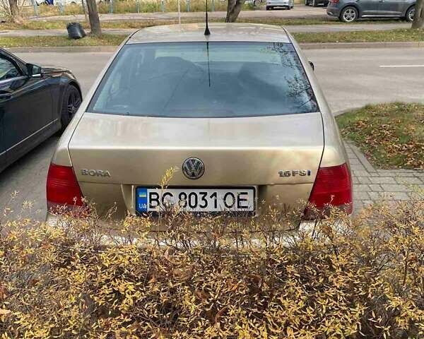Бежевый Фольксваген Бора, объемом двигателя 1.6 л и пробегом 193 тыс. км за 3500 $, фото 1 на Automoto.ua
