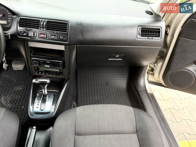 Бежевый Фольксваген Бора, объемом двигателя 1.6 л и пробегом 220 тыс. км за 5700 $, фото 60 на Automoto.ua