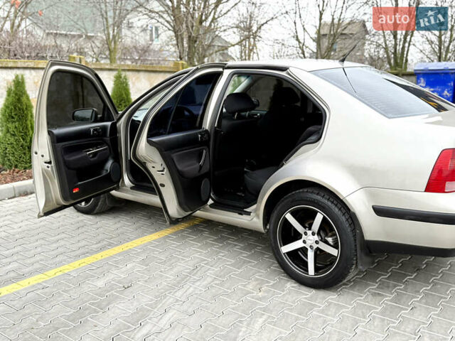 Бежевый Фольксваген Бора, объемом двигателя 1.6 л и пробегом 220 тыс. км за 5700 $, фото 43 на Automoto.ua