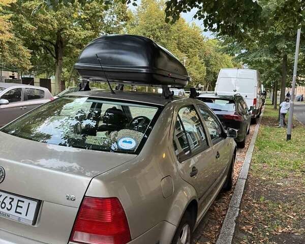 Бежевый Фольксваген Бора, объемом двигателя 1.6 л и пробегом 290 тыс. км за 4000 $, фото 2 на Automoto.ua