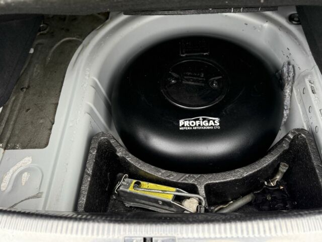 Бежевый Фольксваген Бора, объемом двигателя 1.6 л и пробегом 220 тыс. км за 5700 $, фото 9 на Automoto.ua