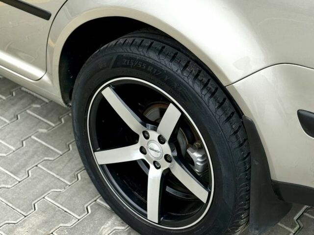 Бежевый Фольксваген Бора, объемом двигателя 1.6 л и пробегом 220 тыс. км за 5700 $, фото 12 на Automoto.ua