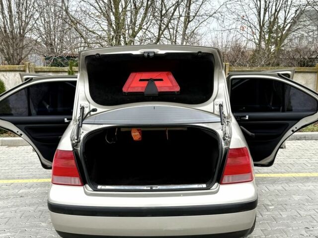 Бежевый Фольксваген Бора, объемом двигателя 1.6 л и пробегом 220 тыс. км за 5700 $, фото 7 на Automoto.ua