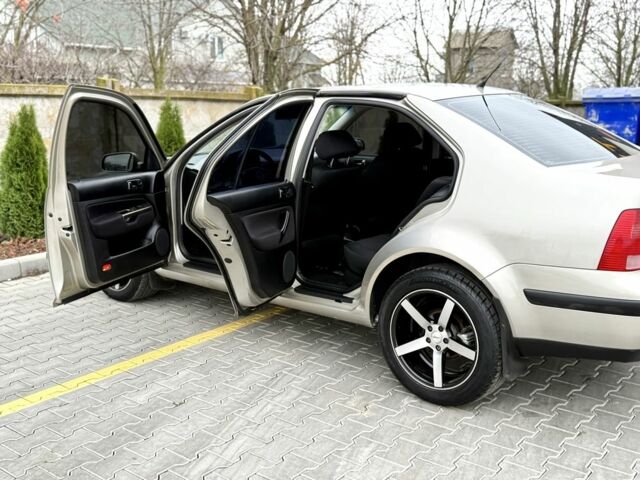 Бежевый Фольксваген Бора, объемом двигателя 1.6 л и пробегом 220 тыс. км за 5700 $, фото 13 на Automoto.ua