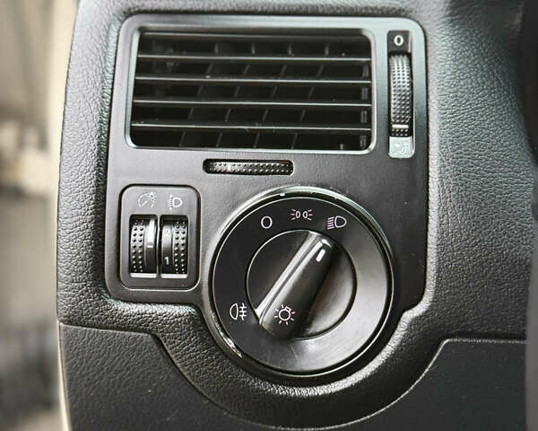 Бежевый Фольксваген Бора, объемом двигателя 1.6 л и пробегом 220 тыс. км за 5700 $, фото 64 на Automoto.ua