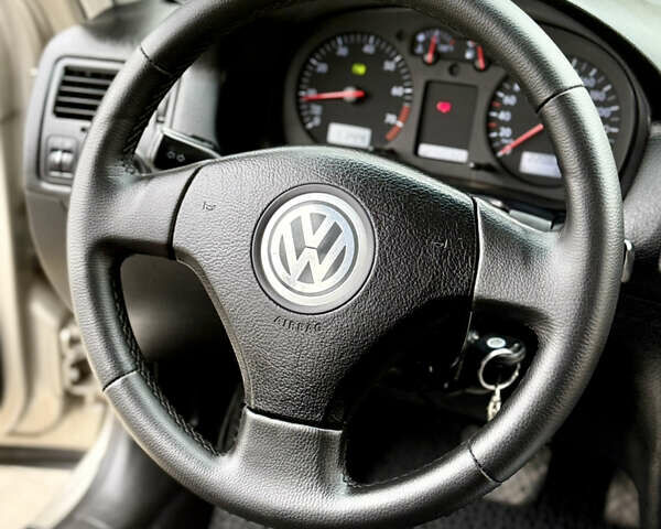 Бежевый Фольксваген Бора, объемом двигателя 1.6 л и пробегом 220 тыс. км за 5700 $, фото 63 на Automoto.ua