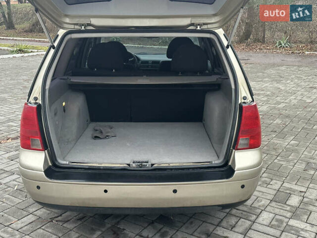 Бежевий Фольксваген Бора, об'ємом двигуна 1.98 л та пробігом 315 тис. км за 2999 $, фото 9 на Automoto.ua