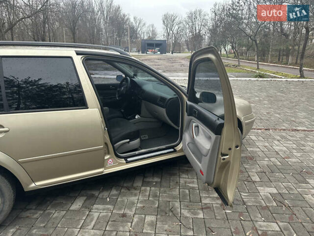 Бежевий Фольксваген Бора, об'ємом двигуна 1.98 л та пробігом 315 тис. км за 2999 $, фото 85 на Automoto.ua