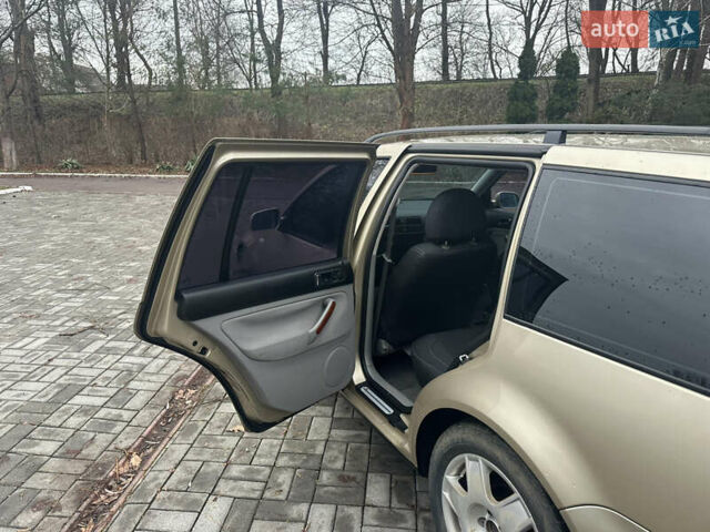 Бежевий Фольксваген Бора, об'ємом двигуна 1.98 л та пробігом 315 тис. км за 2999 $, фото 12 на Automoto.ua