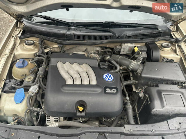 Бежевий Фольксваген Бора, об'ємом двигуна 1.98 л та пробігом 315 тис. км за 2999 $, фото 25 на Automoto.ua