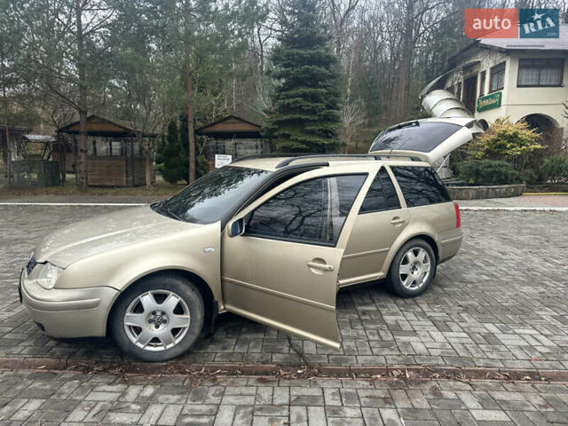 Бежевий Фольксваген Бора, об'ємом двигуна 1.98 л та пробігом 315 тис. км за 2999 $, фото 38 на Automoto.ua