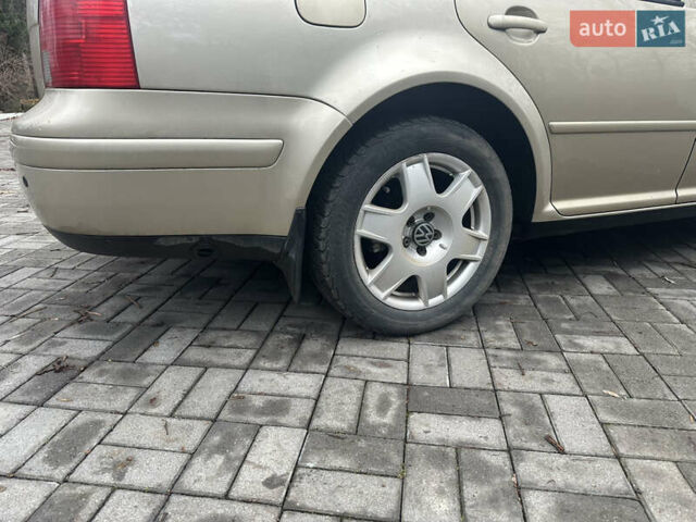 Бежевий Фольксваген Бора, об'ємом двигуна 1.98 л та пробігом 315 тис. км за 2999 $, фото 94 на Automoto.ua