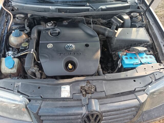 Чорний Фольксваген Бора, об'ємом двигуна 1.9 л та пробігом 308 тис. км за 1850 $, фото 4 на Automoto.ua