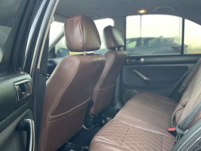 Чорний Фольксваген Бора, об'ємом двигуна 2 л та пробігом 380 тис. км за 2999 $, фото 7 на Automoto.ua