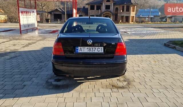 Черный Фольксваген Бора, объемом двигателя 2.33 л и пробегом 395 тыс. км за 3550 $, фото 5 на Automoto.ua