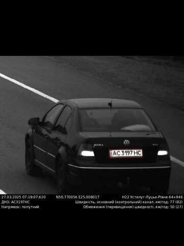 Черный Фольксваген Бора, объемом двигателя 1.9 л и пробегом 320 тыс. км за 5000 $, фото 2 на Automoto.ua