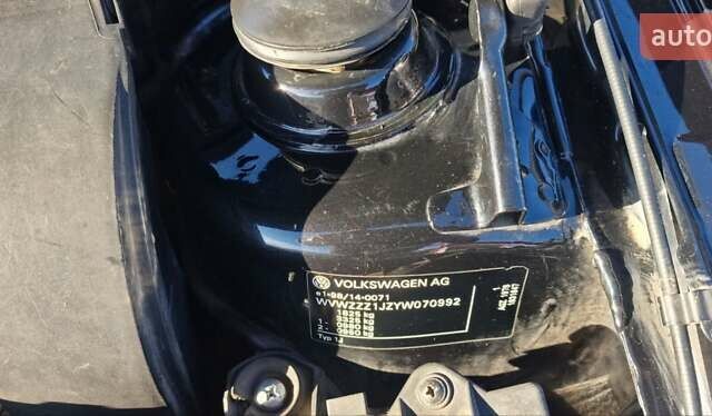 Черный Фольксваген Бора, объемом двигателя 2.33 л и пробегом 395 тыс. км за 3550 $, фото 46 на Automoto.ua