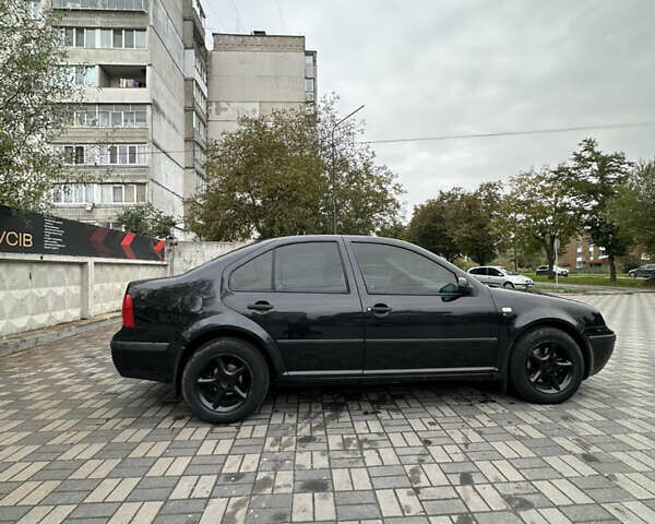 Чорний Фольксваген Бора, об'ємом двигуна 1.6 л та пробігом 310 тис. км за 3750 $, фото 4 на Automoto.ua