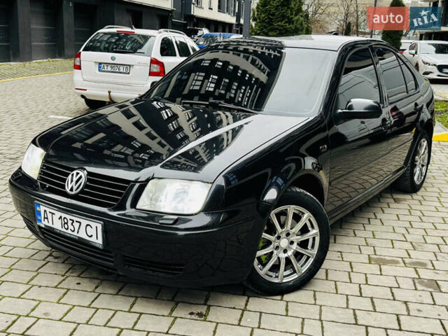 Черный Фольксваген Бора, объемом двигателя 2.3 л и пробегом 296 тыс. км за 3250 $, фото 5 на Automoto.ua