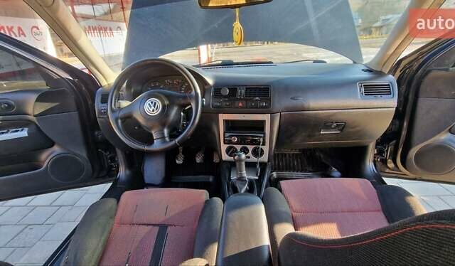 Черный Фольксваген Бора, объемом двигателя 2.33 л и пробегом 395 тыс. км за 3550 $, фото 25 на Automoto.ua