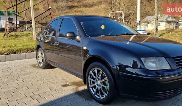 Черный Фольксваген Бора, объемом двигателя 2.33 л и пробегом 395 тыс. км за 3550 $, фото 12 на Automoto.ua