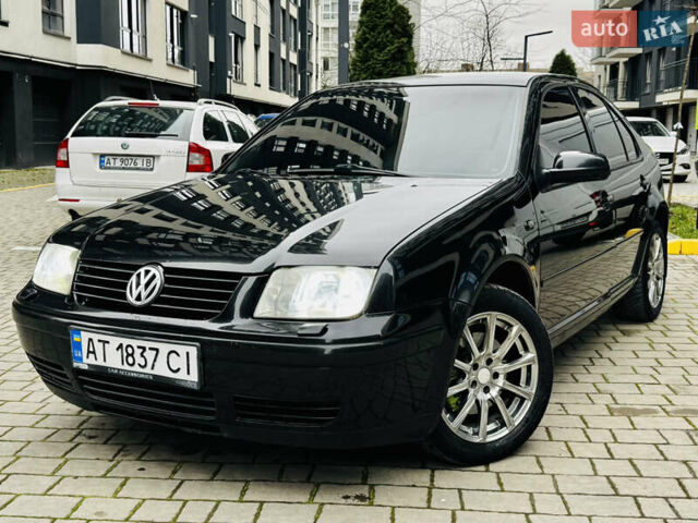 Черный Фольксваген Бора, объемом двигателя 2.3 л и пробегом 296 тыс. км за 3250 $, фото 4 на Automoto.ua
