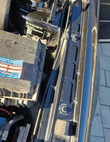 Черный Фольксваген Бора, объемом двигателя 2.33 л и пробегом 395 тыс. км за 3550 $, фото 43 на Automoto.ua