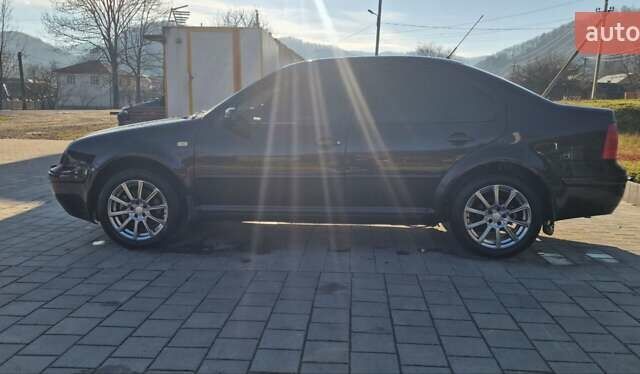 Черный Фольксваген Бора, объемом двигателя 2.33 л и пробегом 395 тыс. км за 3550 $, фото 7 на Automoto.ua