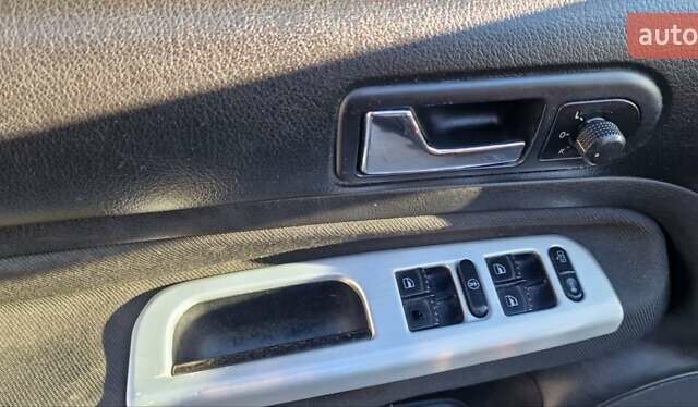 Черный Фольксваген Бора, объемом двигателя 2.33 л и пробегом 395 тыс. км за 3550 $, фото 37 на Automoto.ua