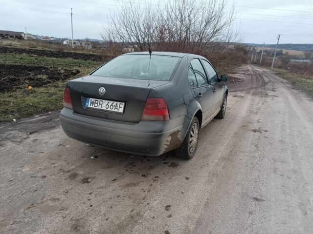 Чорний Фольксваген Бора, об'ємом двигуна 0 л та пробігом 428 тис. км за 1900 $, фото 2 на Automoto.ua