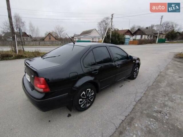 Черный Фольксваген Бора, объемом двигателя 1.6 л и пробегом 375 тыс. км за 3500 $, фото 15 на Automoto.ua