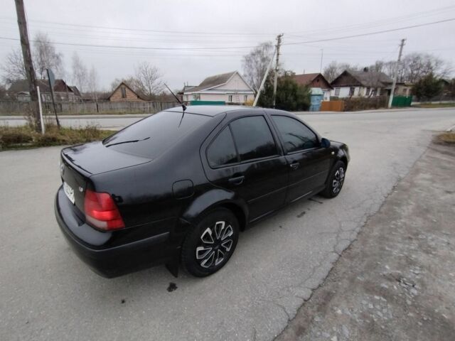 Черный Фольксваген Бора, объемом двигателя 1.6 л и пробегом 374 тыс. км за 3500 $, фото 5 на Automoto.ua