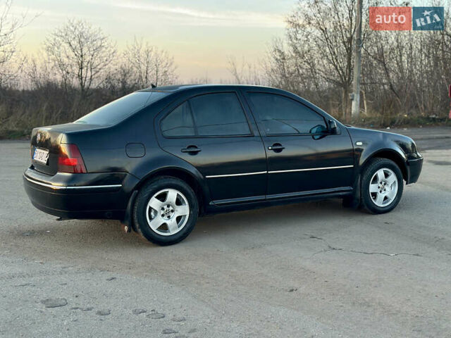 Черный Фольксваген Бора, объемом двигателя 1.6 л и пробегом 287 тыс. км за 3500 $, фото 6 на Automoto.ua