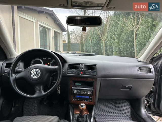 Чорний Фольксваген Бора, об'ємом двигуна 1.6 л та пробігом 402 тис. км за 2999 $, фото 9 на Automoto.ua