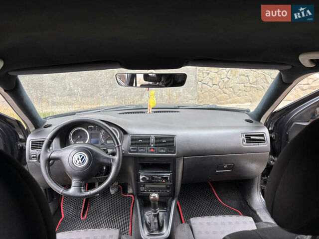 Черный Фольксваген Бора, объемом двигателя 1.9 л и пробегом 372 тыс. км за 5000 $, фото 11 на Automoto.ua
