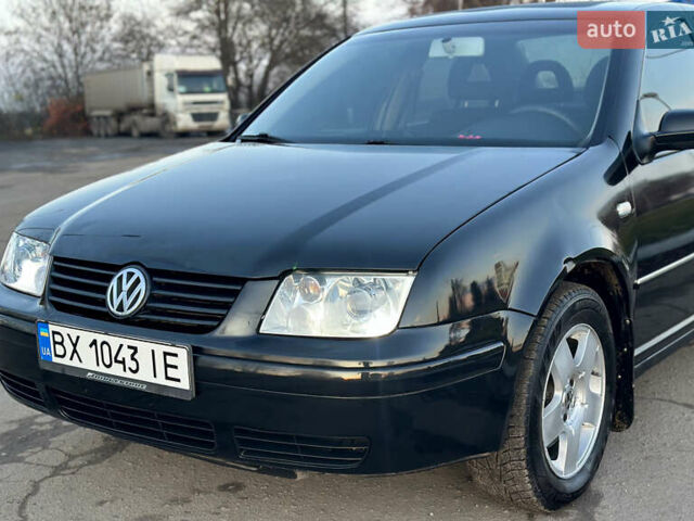Черный Фольксваген Бора, объемом двигателя 1.6 л и пробегом 287 тыс. км за 3500 $, фото 10 на Automoto.ua