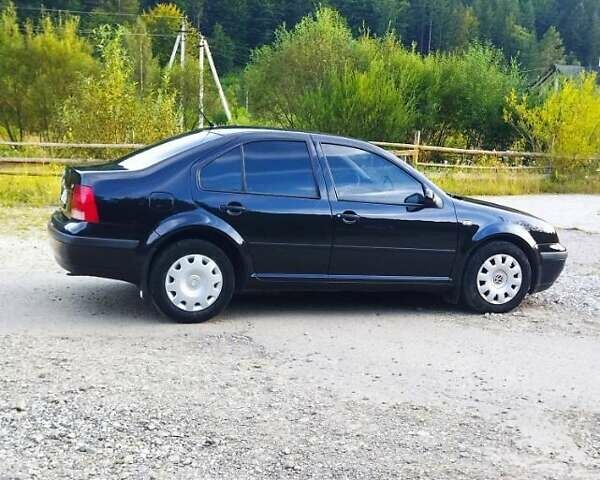 Черный Фольксваген Бора, объемом двигателя 1.6 л и пробегом 317 тыс. км за 3999 $, фото 2 на Automoto.ua