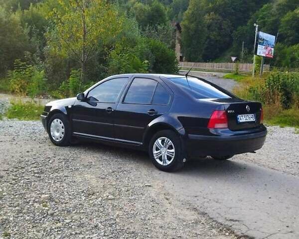 Черный Фольксваген Бора, объемом двигателя 1.6 л и пробегом 317 тыс. км за 3999 $, фото 5 на Automoto.ua