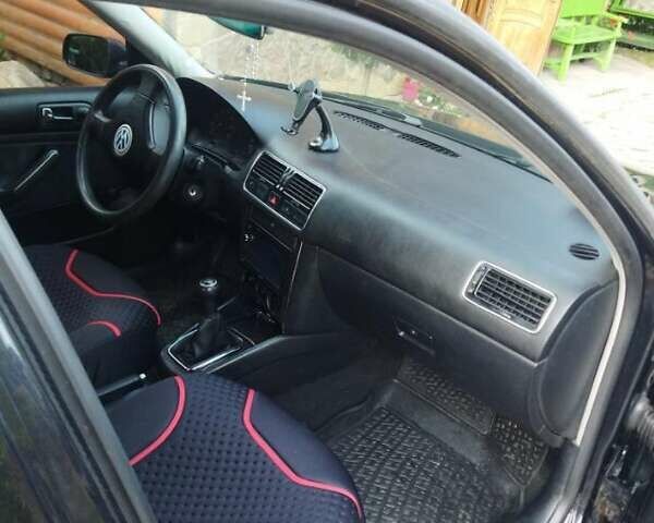 Черный Фольксваген Бора, объемом двигателя 1.6 л и пробегом 317 тыс. км за 3999 $, фото 16 на Automoto.ua