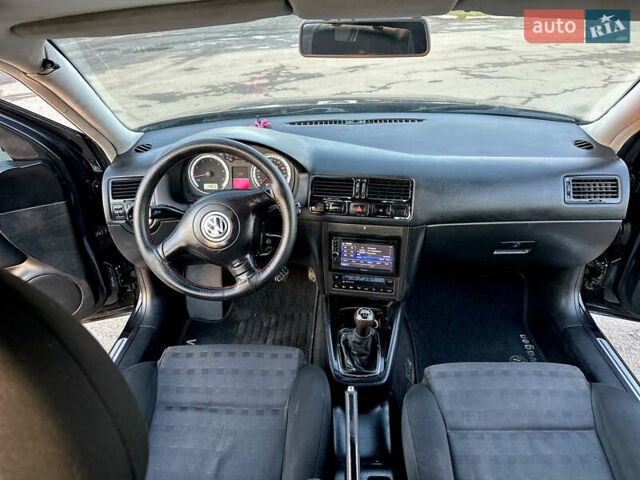 Черный Фольксваген Бора, объемом двигателя 1.6 л и пробегом 287 тыс. км за 3500 $, фото 17 на Automoto.ua