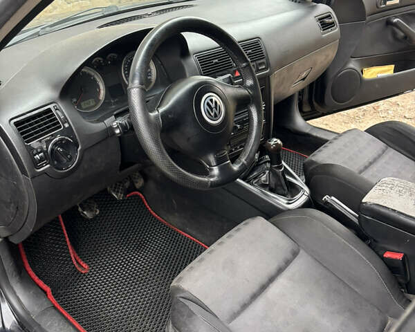 Черный Фольксваген Бора, объемом двигателя 1.9 л и пробегом 372 тыс. км за 5000 $, фото 9 на Automoto.ua