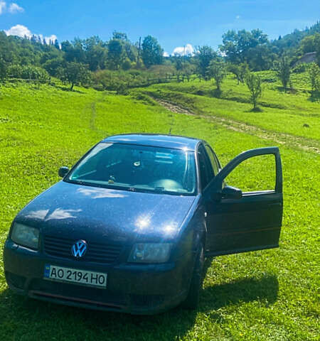 Черный Фольксваген Бора, объемом двигателя 1.6 л и пробегом 300 тыс. км за 4500 $, фото 2 на Automoto.ua